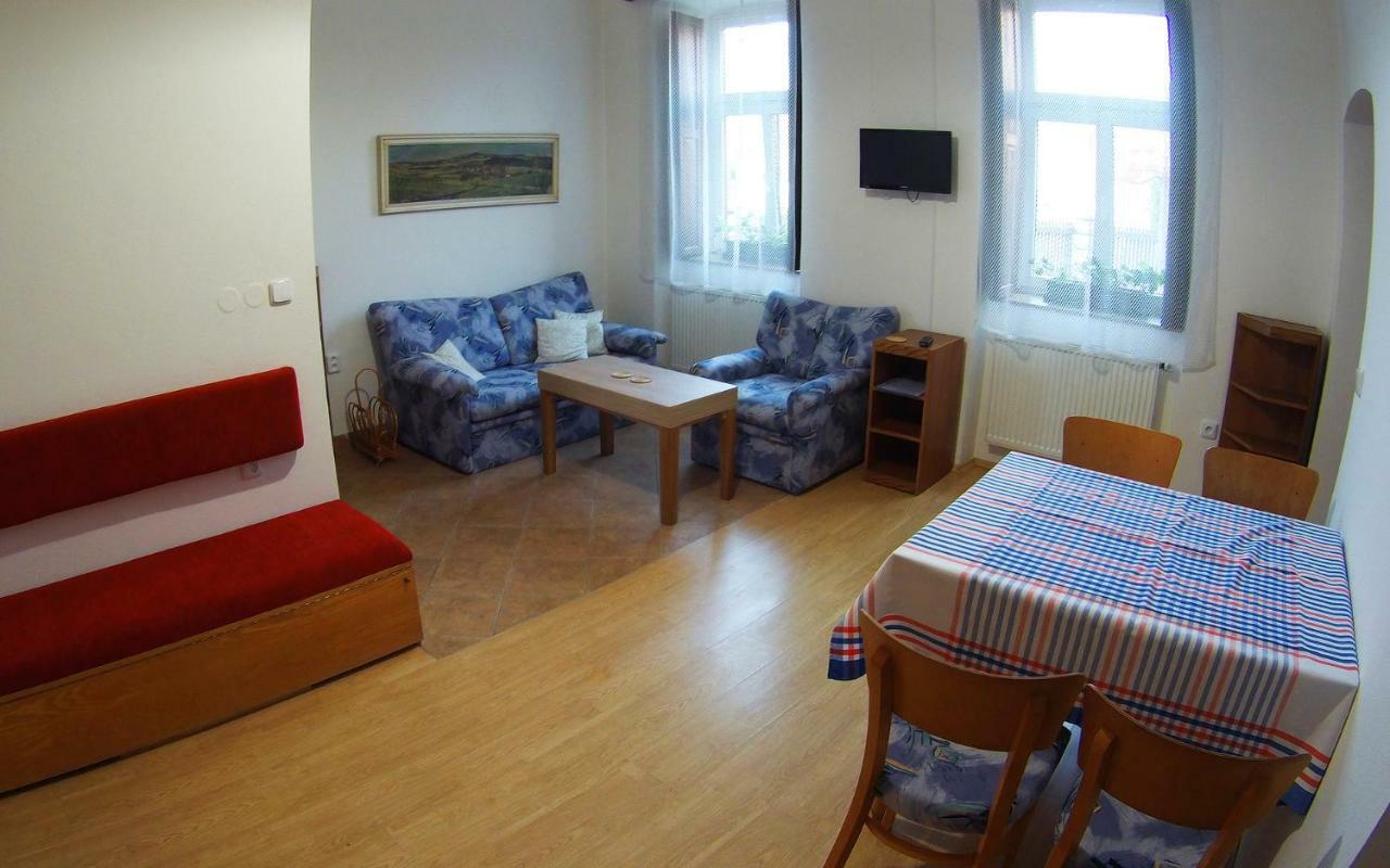 Apartman Nove Hrady Exterior photo